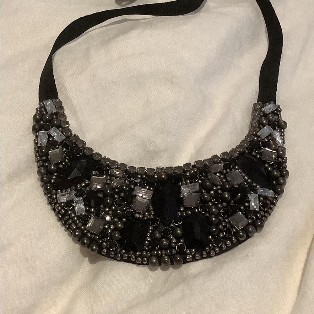 Pretty beaded collar
